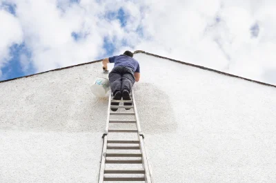 Peinture extérieure au Mesnil-Adelée — façades et ravalement